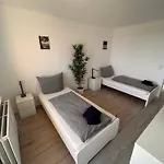 Bookandstay24 Com 2 Zimmerwohnung Mit Balkon, Kueche Und Parkplatz * Dietzenbach