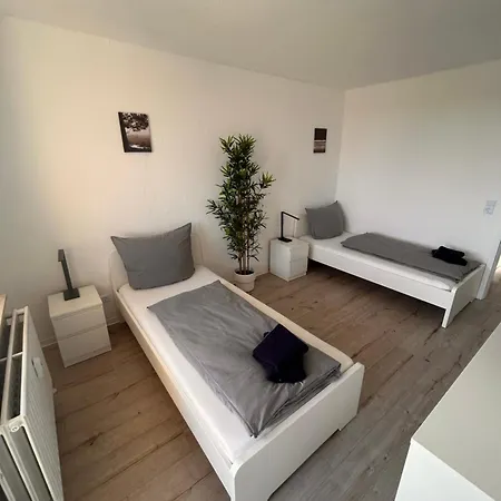 Bookandstay24 Com 2 Zimmerwohnung Mit Balkon, Kueche Und Parkplatz * Dietzenbach
