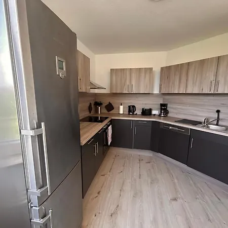 Bookandstay24 Com 2 Zimmerwohnung Mit Balkon, Kueche Und Parkplatz * Dietzenbach