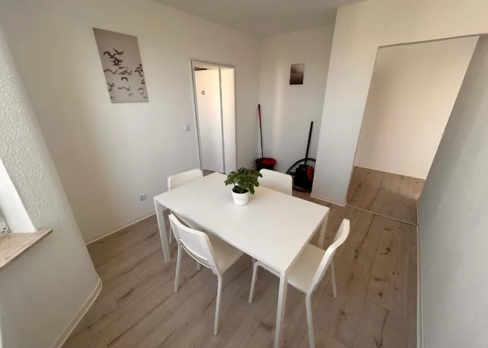 Bookandstay24 Com 2 Zimmerwohnung Mit Balkon, Kueche Und Parkplatz 아파트 디에첸바흐