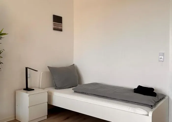 Bookandstay24 Com 2 Zimmerwohnung Mit Balkon, Kueche Und Parkplatz 디에첸바흐