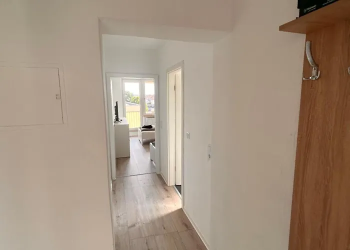 아파트 Bookandstay24 Com 2 Zimmerwohnung Mit Balkon, Kueche Und Parkplatz